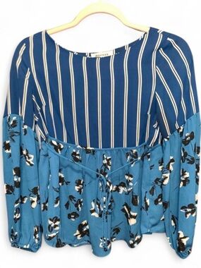 ⚡️⚡️FREE a with a purchase of $25 or more⚡️⚡️ Monteau LA- Dress Shirt, SIZE:S